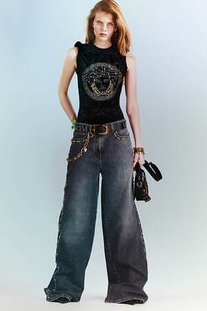 ヴェルサーチェ(VERSACE) 2023年リゾートウィメンズコレクション  - 写真34