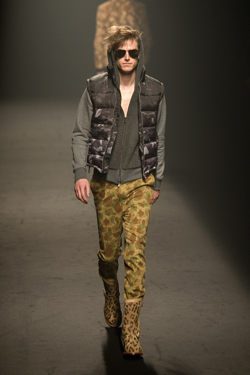 イズリール 2010-11年秋冬<span>コレクション</span> - 写真1