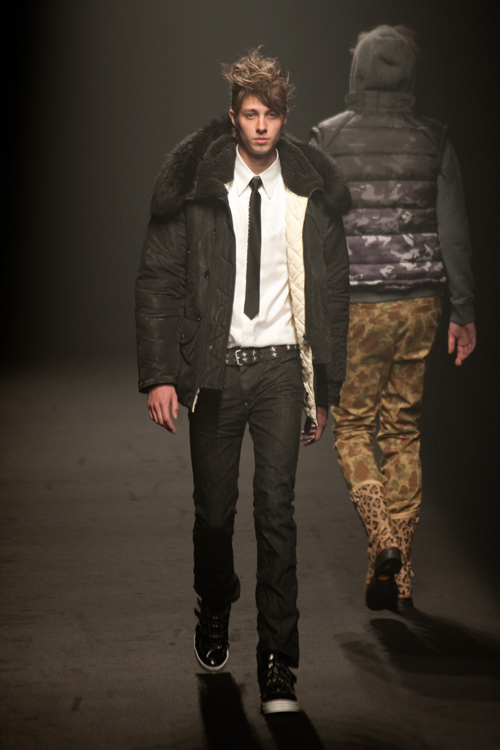 イズリール 2010-11年秋冬<span>コレクション</span> - 写真10