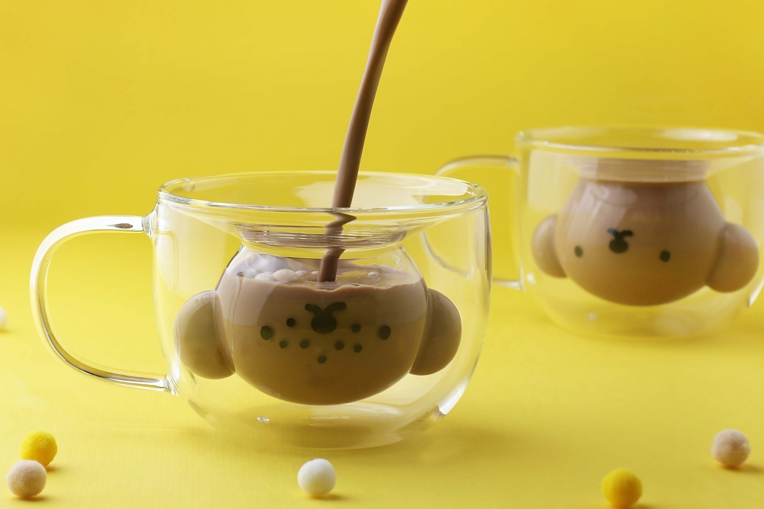 ミッフィーの仲間"ボリス＆バーバラ”の新ダブルウォールグラス、ドリンクを注ぐと顔がぷっくり