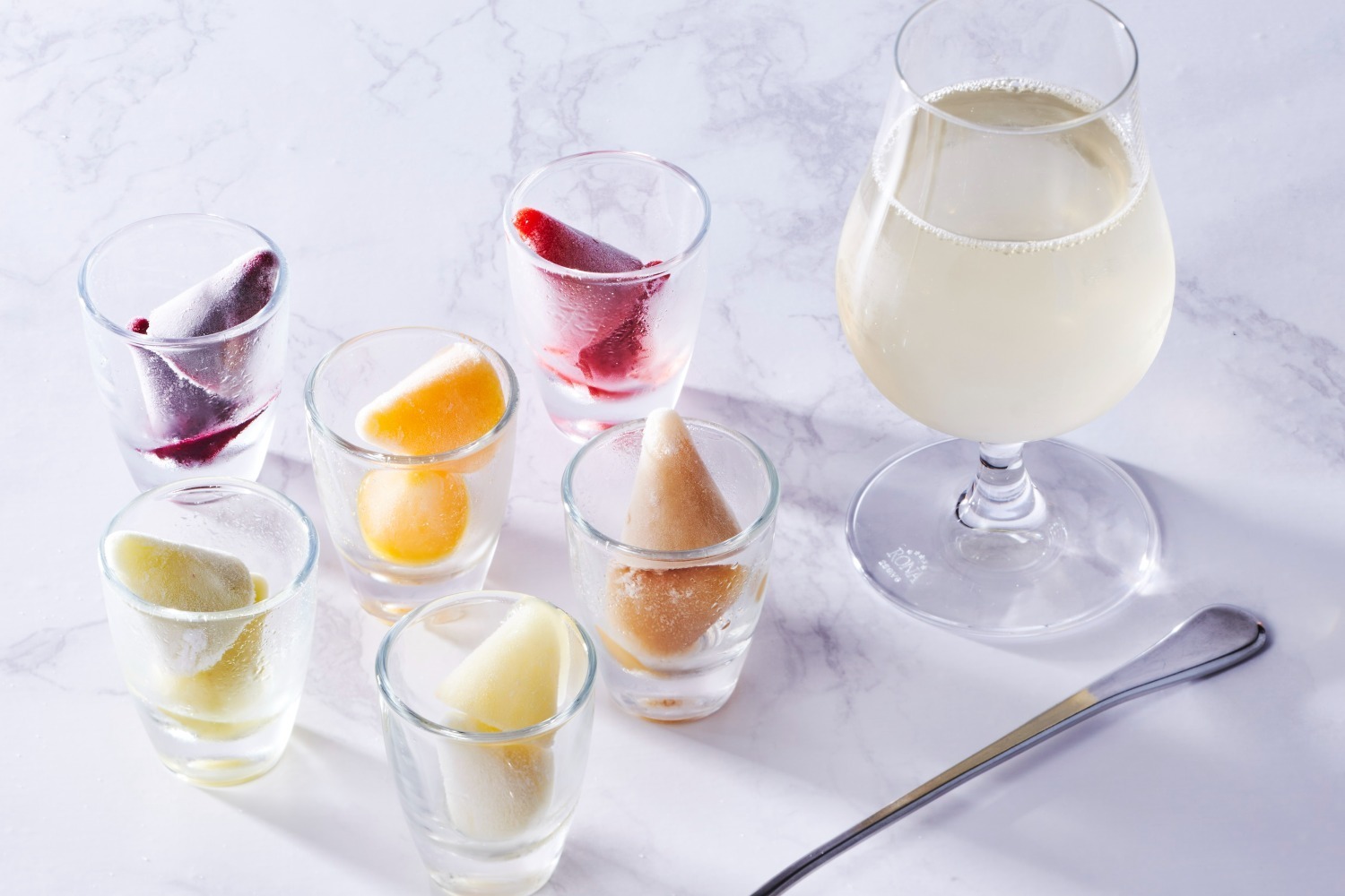 ピエール マルコリーニ“新感覚”スイーツ「フローズン キュベルドン」ソーダに浮かべてアレンジも