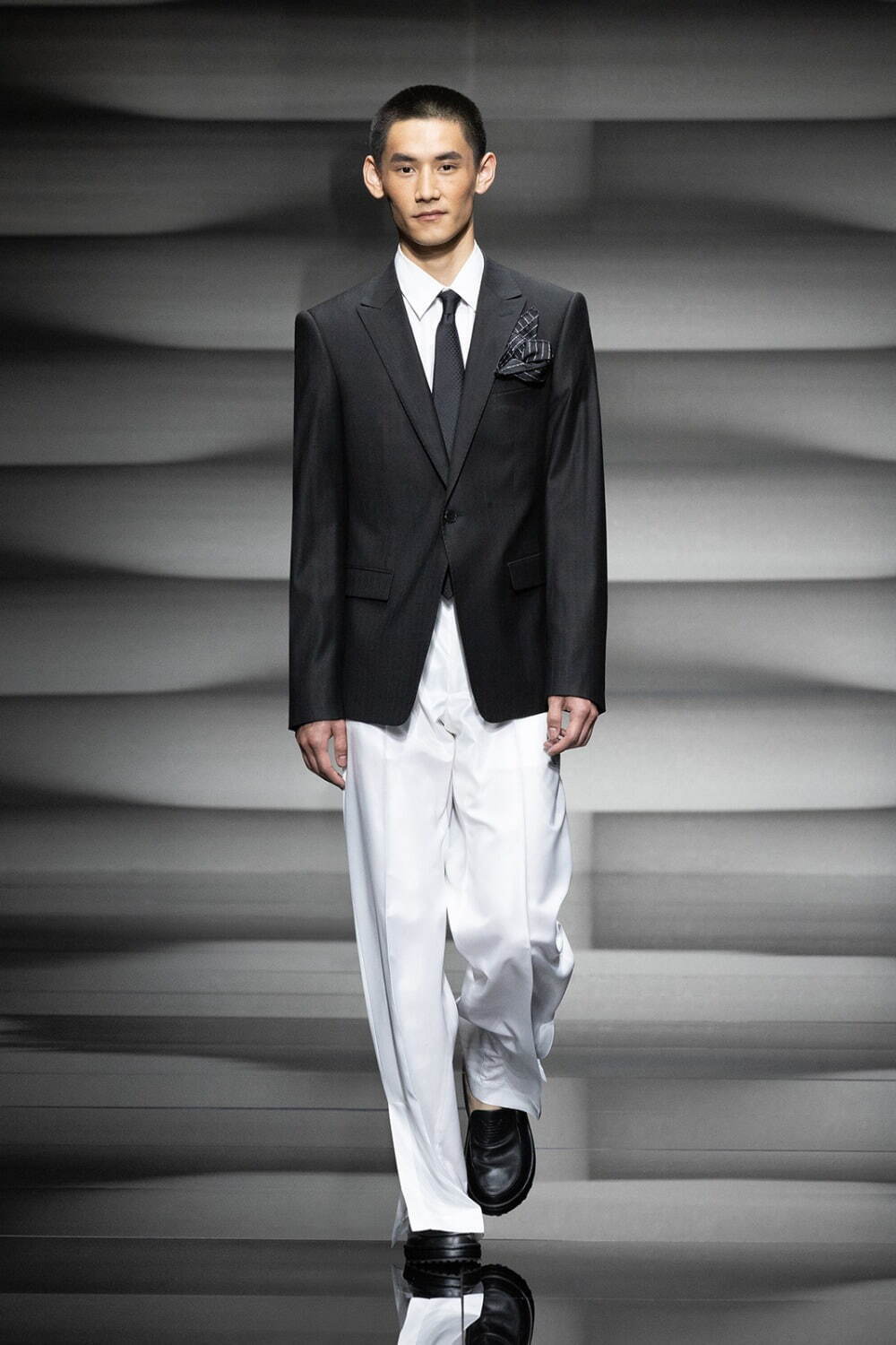 エンポリオ アルマーニ 2023年春夏<span>コレクション</span> - 写真36