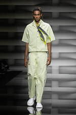 エンポリオ アルマーニ 2023年春夏メンズコレクション - 夏の開放感、活気とやすらぎを感じて｜写真81