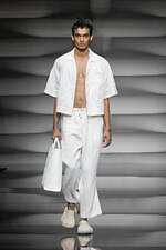 エンポリオ アルマーニ 2023年春夏メンズコレクション - 夏の開放感、活気とやすらぎを感じて｜写真88