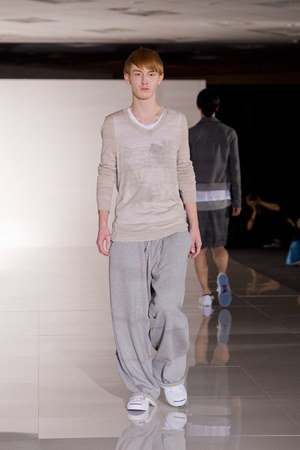 Sise(シセ)、2010-2011年秋冬デビューコレクション｜写真8