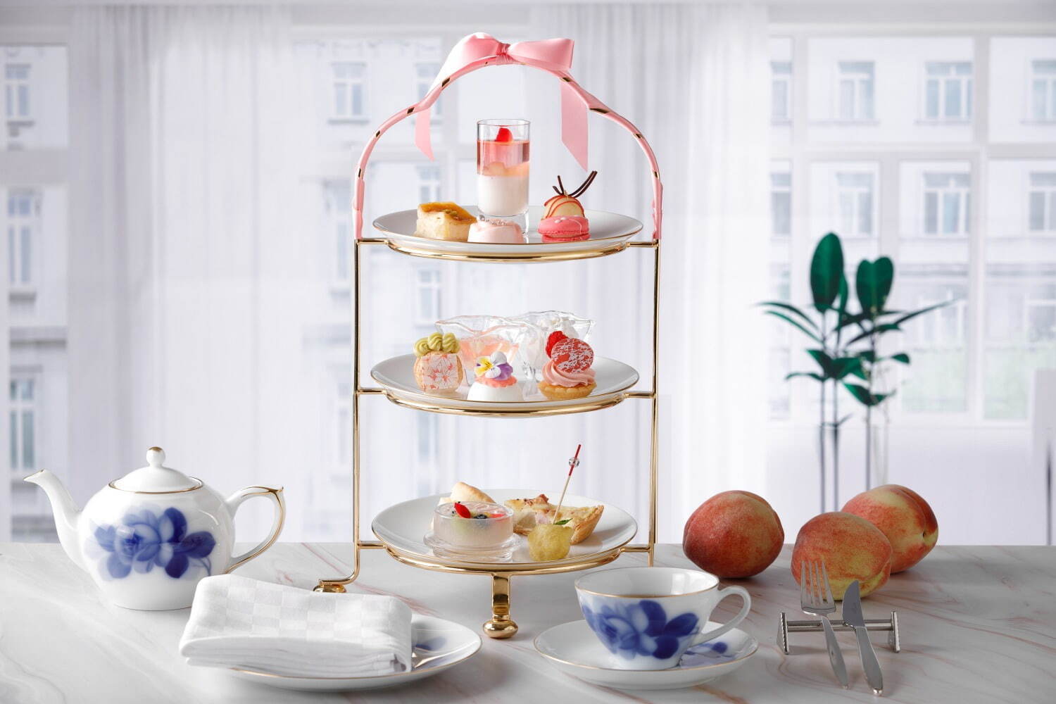 ＜ウェスティン都ホテル京都＞“丸ごと”ピーチケーキなど桃スイーツ