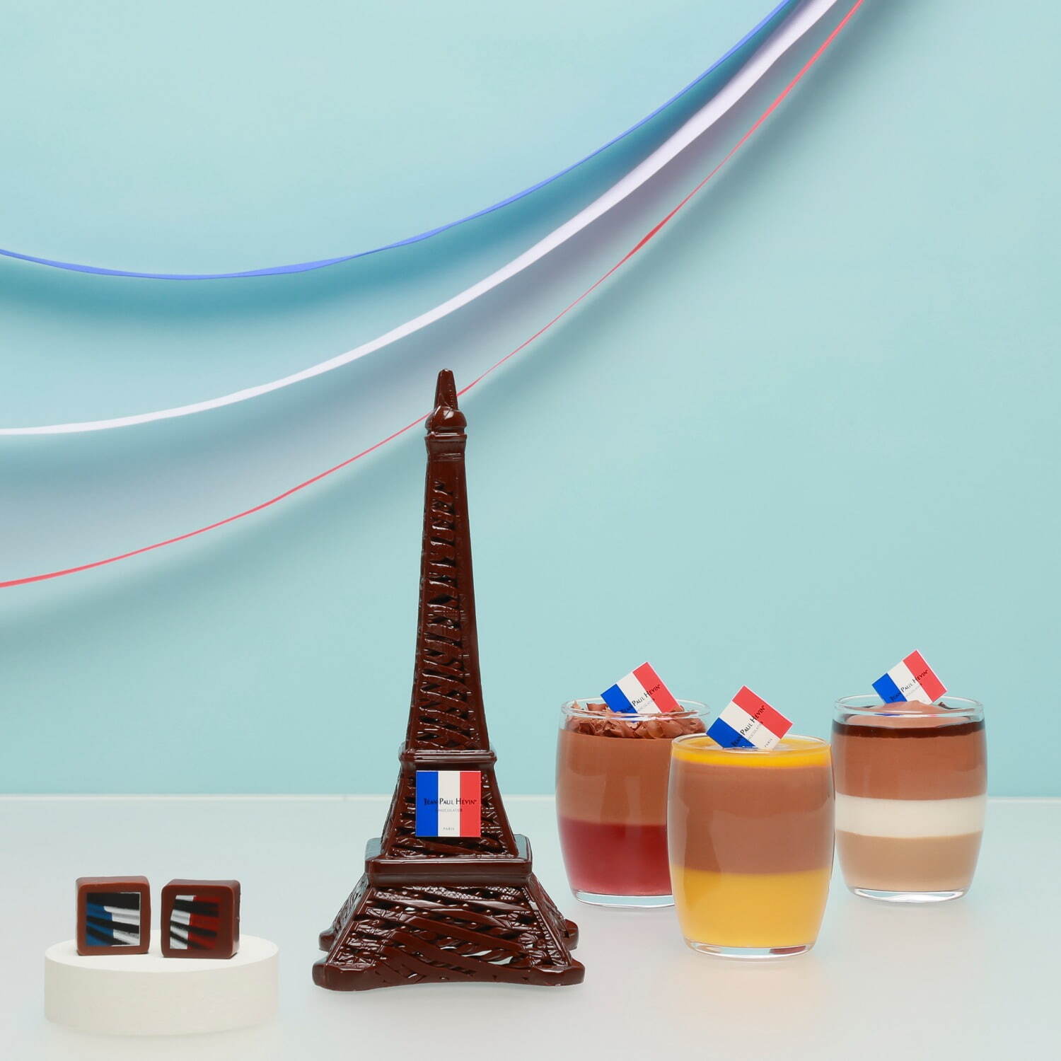 ジャン＝ポール・エヴァン、エッフェル塔のチョコレート細工や“フランス国旗”モチーフのショコラ｜写真2