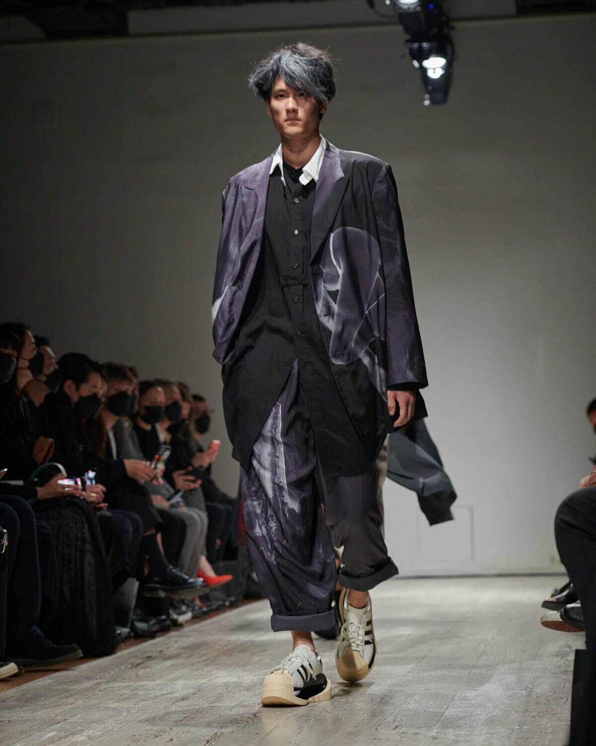 ヨウジヤマモト(Yohji Yamamoto) 2023年春夏メンズコレクション  - 写真28