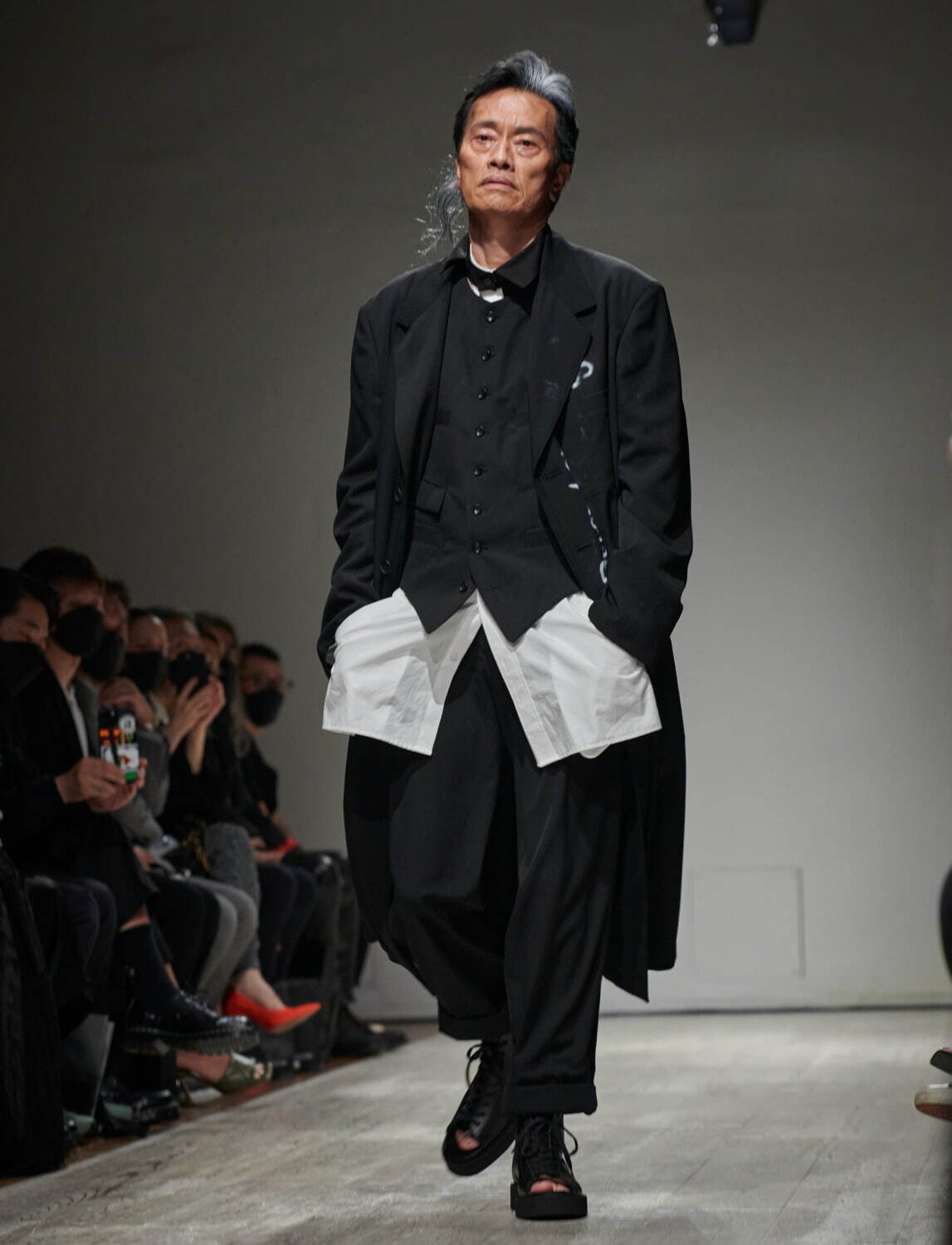 ヨウジヤマモト(Yohji Yamamoto) 2023年春夏メンズコレクション  - 写真43