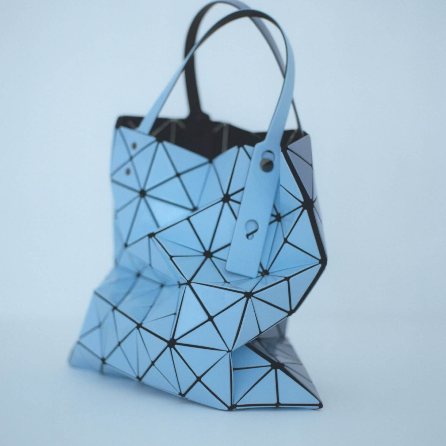 BAO BAO ISSEY MIYAKE“ダブルカラー”のバッグやカードケース