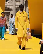 ルイ・ヴィトン 2023年春夏メンズコレクション、夢見る少年のままで｜写真56