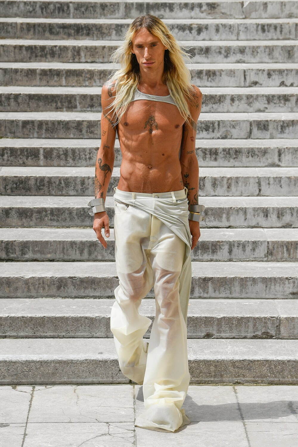 リック・オウエンス(Rick Owens) 2023年春夏メンズコレクション  - 写真1