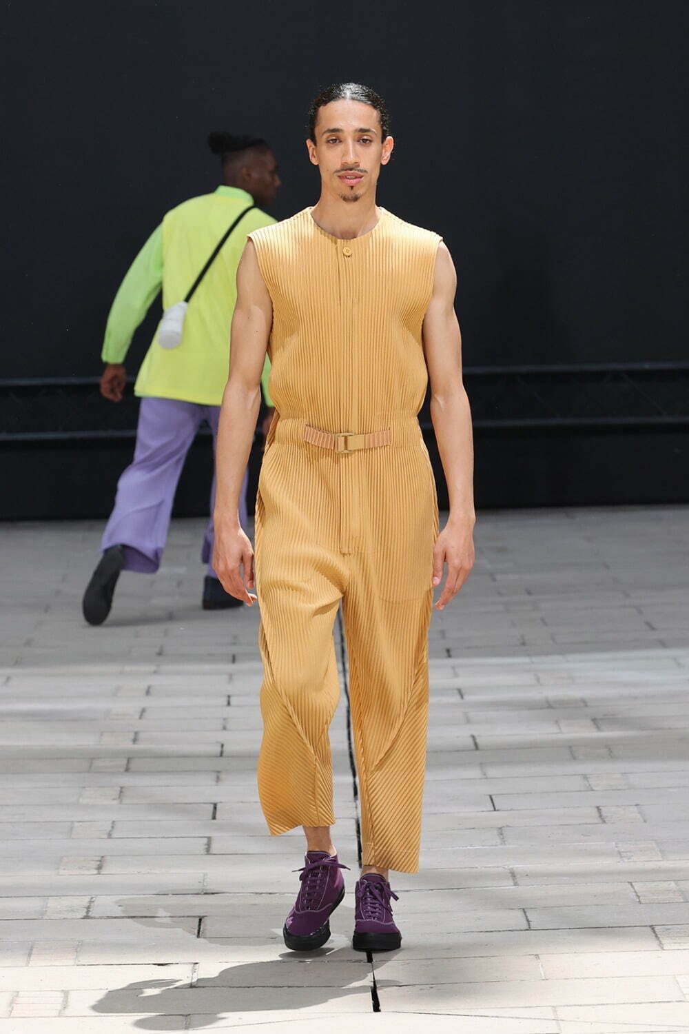 オム プリッセ イッセイ ミヤケ(HOMME PLISSÉ ISSEY MIYAKE) 2023年春夏メンズコレクション  - 写真21