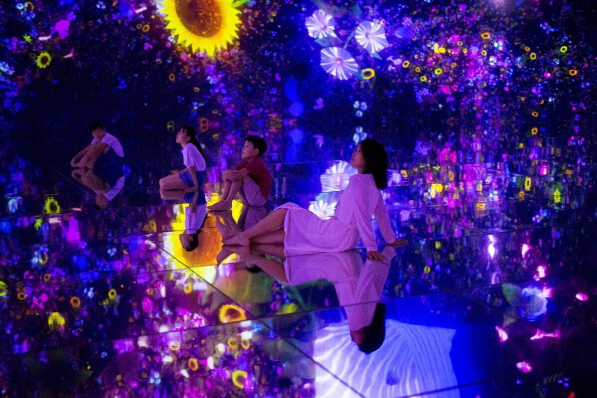 「チームラボプラネッツ」“ひまわり”が咲き渡る夏限定作品、東京・豊洲の“水に入る”アートミュージアム｜写真6