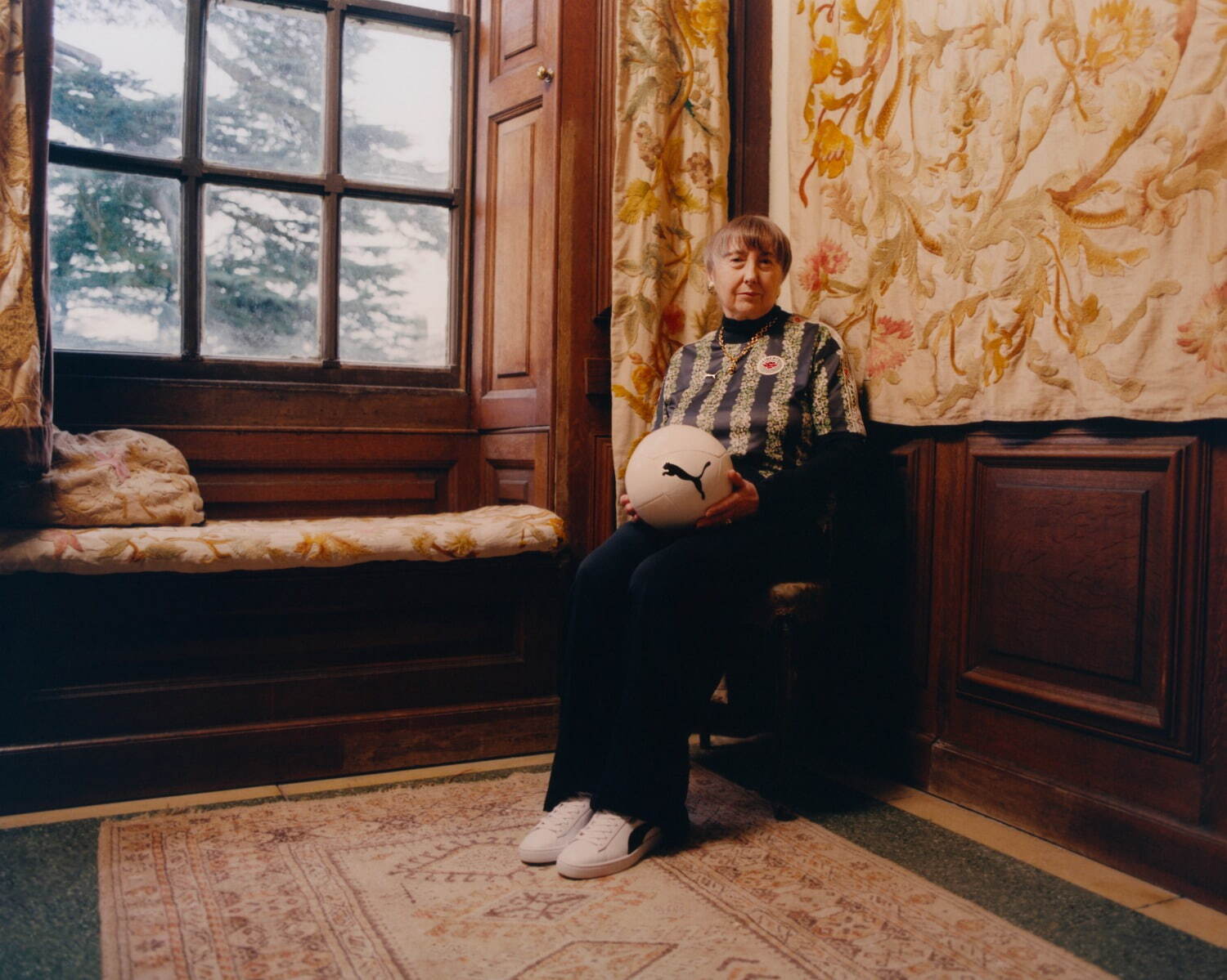 プーマ×リバティ“サッカー”着想の新作、フラワーバッジ付きスニーカーや花柄ユニフォーム風ウェア｜写真43