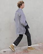 sacai 2023年春夏メンズコレクション、端正な装いに遊びを効かせて｜写真17