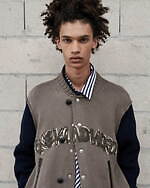 sacai 2023年春夏メンズコレクション、端正な装いに遊びを効かせて｜写真20