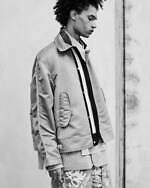 sacai 2023年春夏メンズコレクション、端正な装いに遊びを効かせて｜写真30