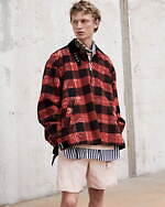 sacai 2023年春夏メンズコレクション、端正な装いに遊びを効かせて｜写真48