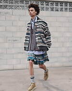 sacai 2023年春夏メンズコレクション、端正な装いに遊びを効かせて｜写真57