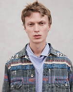 sacai 2023年春夏メンズコレクション、端正な装いに遊びを効かせて｜写真60