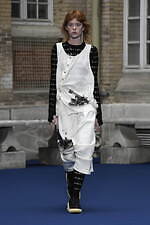 ナマチェコ 2023年春夏コレクション - 白紙上のパッチワーク｜写真31