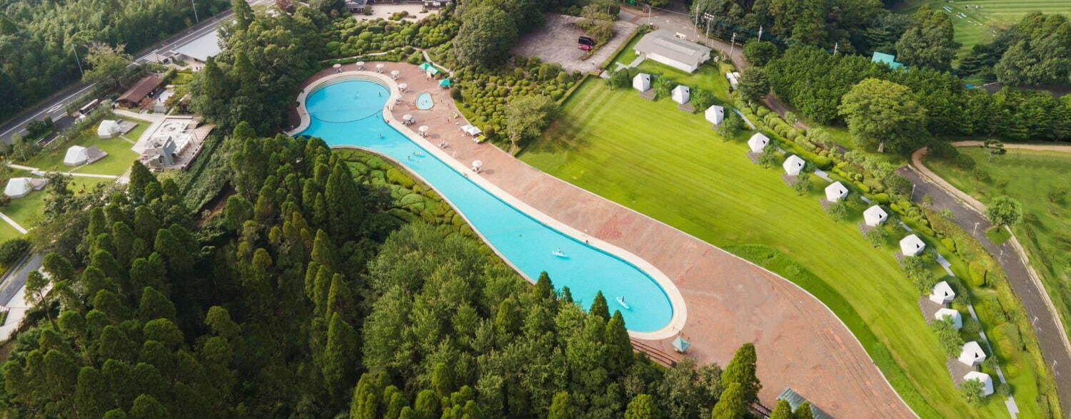 千葉の体験型リゾート施設「リソルの森」天然温泉付きグランピングエリア＆全長130mのプールも｜写真2