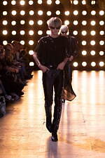 セリーヌ オム 2023年春夏コレクション - エディ・スリマンが贈るミックススタイル｜写真59