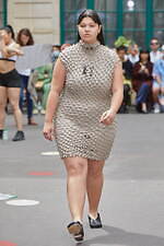 ダブレット 2023年春夏コレクション - 真夏のパリに雪が降る！？｜写真1