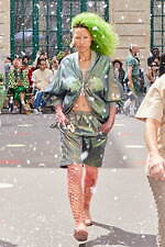 ダブレット 2023年春夏コレクション - 真夏のパリに雪が降る！？｜写真11