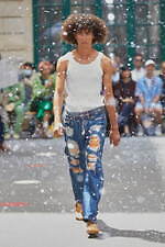 ダブレット 2023年春夏コレクション - 真夏のパリに雪が降る！？｜写真12