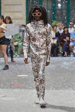 ダブレット 2023年春夏コレクション - 真夏のパリに雪が降る！？｜写真14