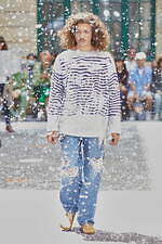 ダブレット 2023年春夏コレクション - 真夏のパリに雪が降る！？｜写真18