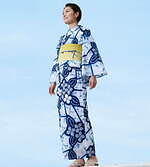 伊勢丹新宿店の22年夏ゆかた、金粉が輝く“鶴モチーフ”浴衣やステンドグラス風あじさい柄｜写真17