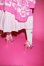 キャンディ ストリッパー×ハローキティ、“ふわふわ”ファー付きバッグ&“ギャル風キティ”のニット｜写真3