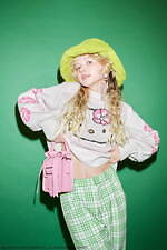 キャンディ ストリッパー×ハローキティ、“ふわふわ”ファー付きバッグ&“ギャル風キティ”のニット｜写真4