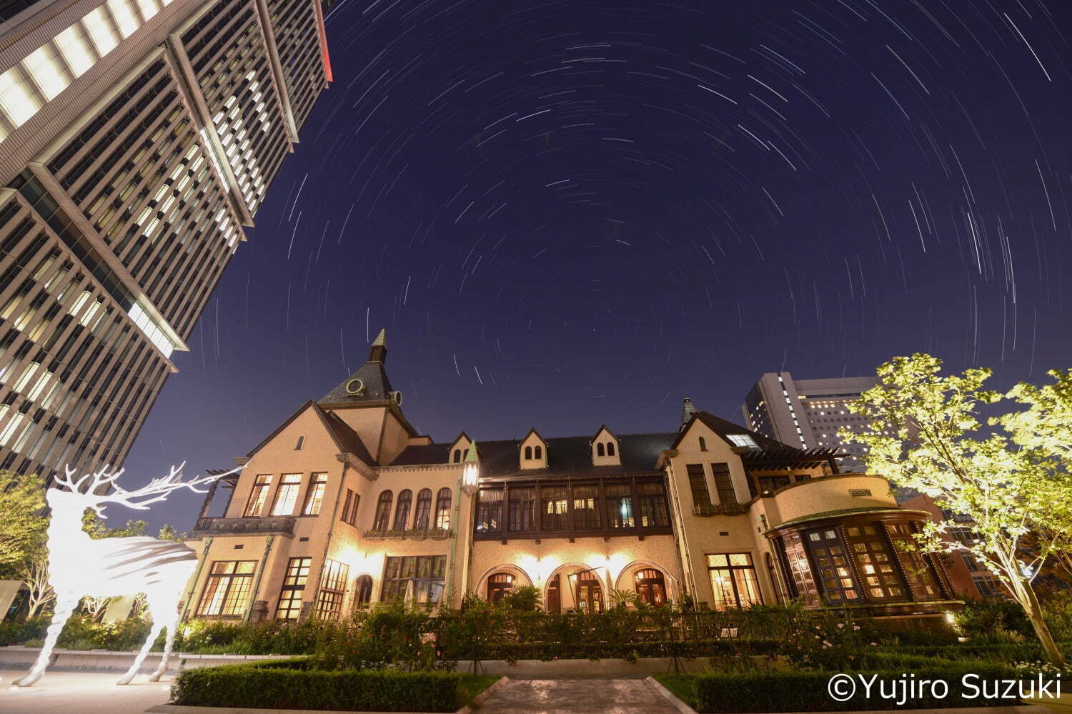 東京ガーデンテラス紀尾井町“星”にちなんだ夏イベント、イルミネーション＆星空色ドリンクなど