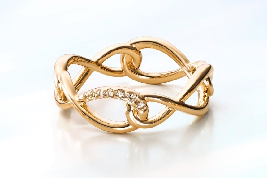 4℃新作ジュエリー、流れる水のような曲線美“エターナル”モチーフのリングやピアスなど