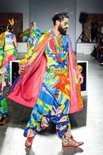 山本寛斎の復活コレクションが伊勢丹新宿の初売りに！デヴィッド・ボウイの衣装のレプリカも展示｜写真42