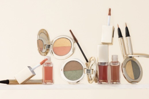 スナイデル ビューティ22年秋冬コスメ、“モダンアート着想”くすみアイカラー＆うるおう秋色ルージュ