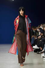 カラー 2023年春夏ウィメンズ＆メンズコレクション - わずかな歪みを内包し、順応するバランス｜写真5