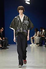 カラー 2023年春夏ウィメンズ＆メンズコレクション - わずかな歪みを内包し、順応するバランス｜写真46