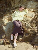 エミ×ヘリー・ハンセン、夏のアウトドアで活躍するコラボパーカー＆スカート｜写真1