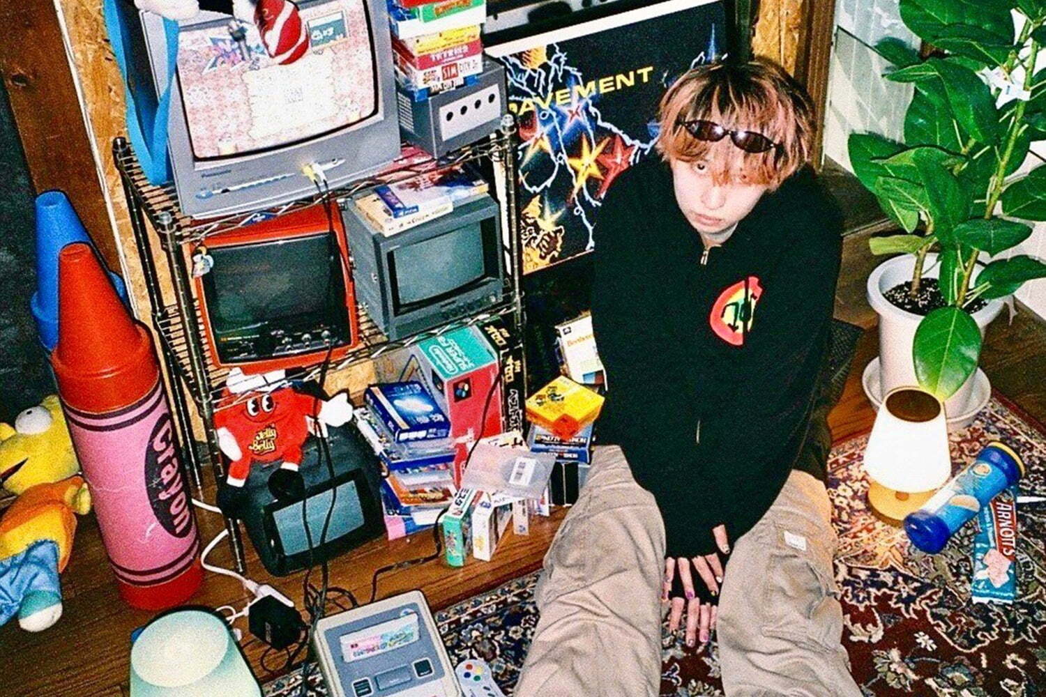 WEB｜Mega Shinnosukeの新曲、「明治 エッセル スーパーカップ」の新ウェブCM曲に