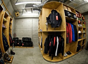 ザ・ノース・フェイス スタンダード初の限定ショップが大阪と福岡に