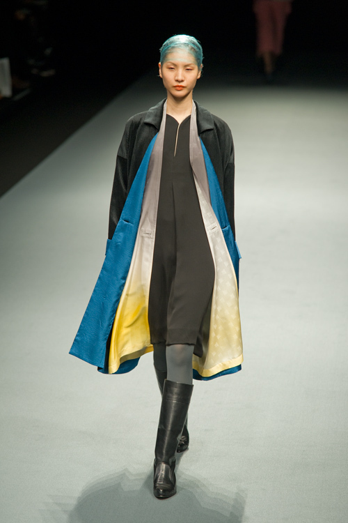 まとふ(matohu) 2010-11年秋冬ウィメンズコレクション  - 写真8