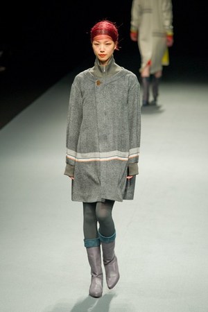 まとふ(matohu)、2010-2011年秋冬コレクション｜写真6