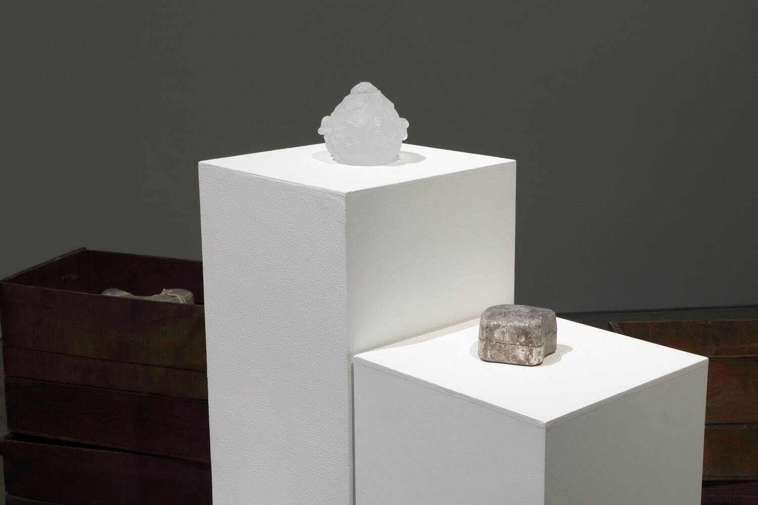 展示風景:宮永愛子展「くぼみに眠る海」ミヅマアートギャラリー、東京、2022年 撮影:宮島径