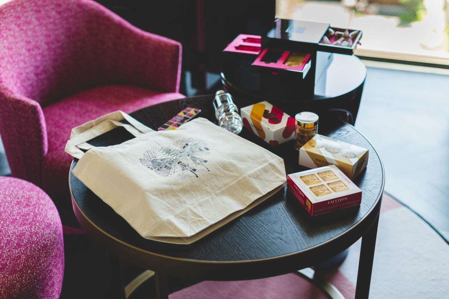 フォションホテル京都“フレグランス着想”のアフタヌーンティー、キャロンコラボの“薔薇”スイーツ｜写真17