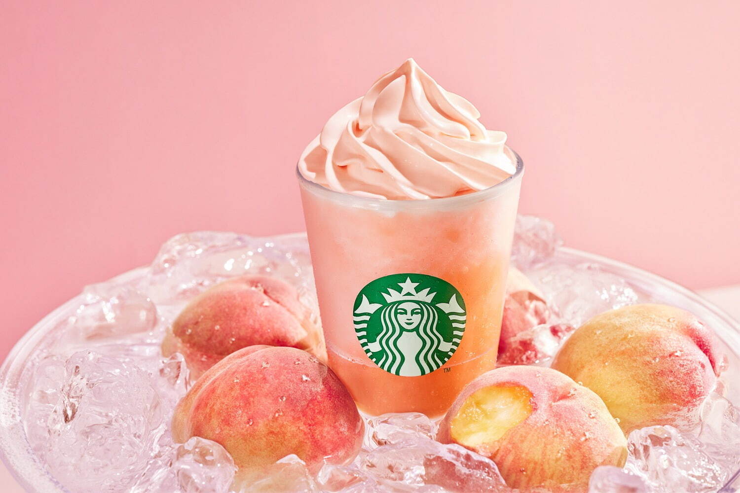 「桃MORE フラペチーノ」
持ち帰り 678円、店内利用 690円
